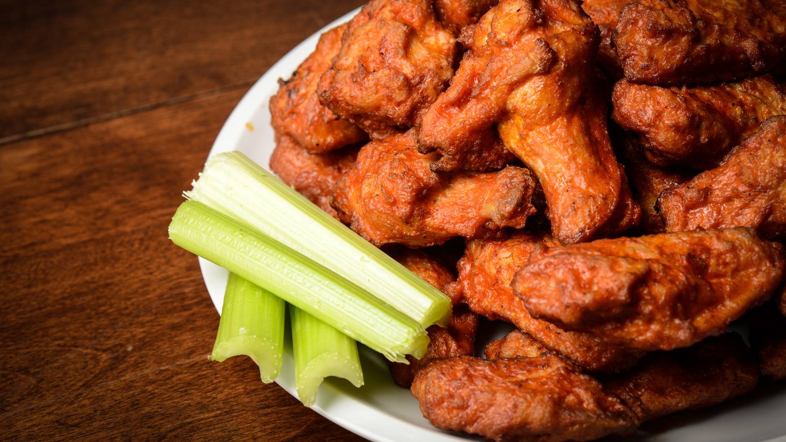 Celebrate National Chicken Wing Day with freebies and deals 104.5 WOKV