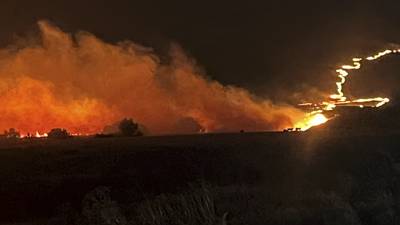Oregon fire is the largest burning in the US. Thunderstorms and high winds are exacerbating it