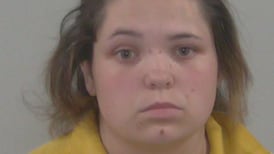 Lake City mother arrested for leaving child alone at hotel
