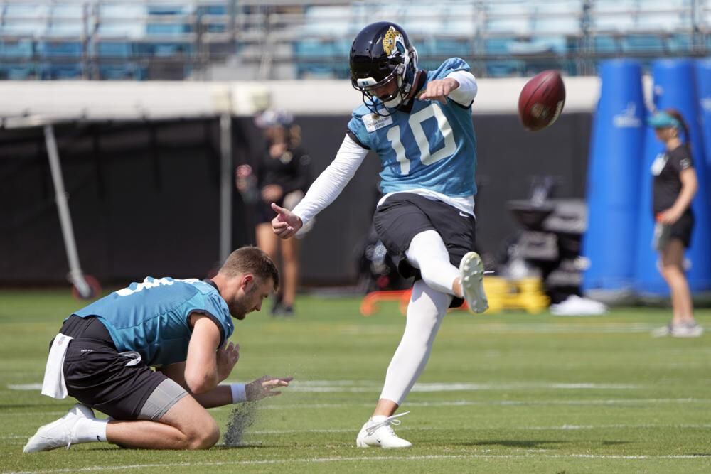 Jags' Calvin Ridley sneaks in extra reps as coaches preach slow