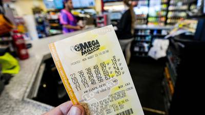 Mega Millions jackpot soars to an estimated $800 million