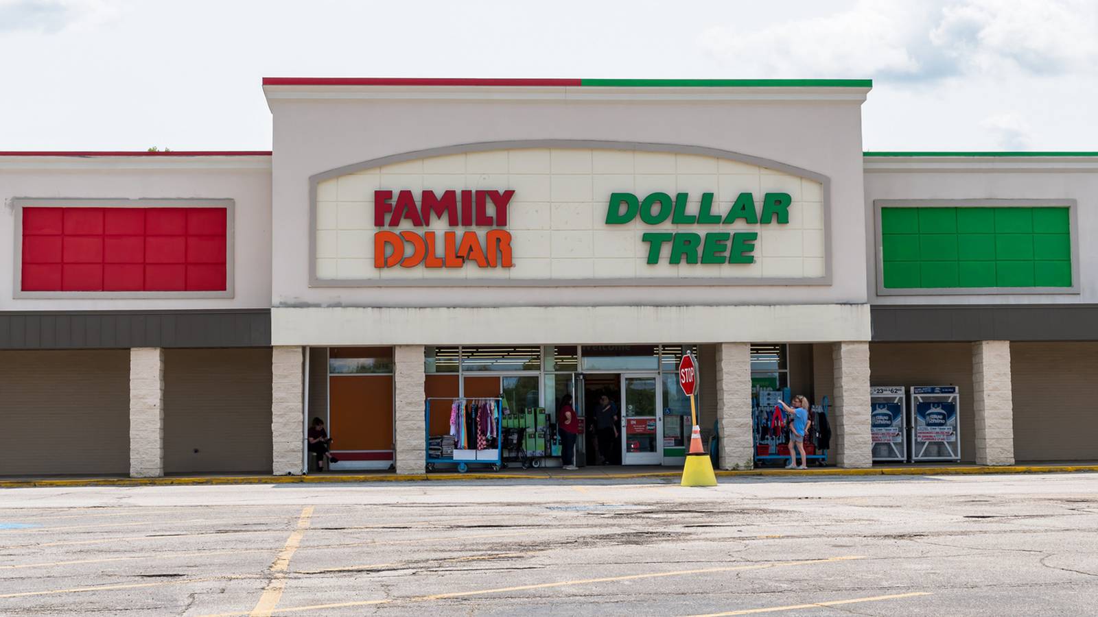 1,000 Family Dollar, Dollar Tree stores to close 104.5 WOKV