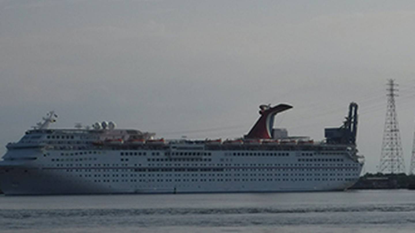 Jaxbased cruise ship loses power 104.5 WOKV