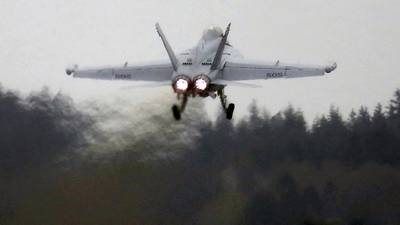 2 Navy aviators are declared dead after a fighter jet crashed in Washington state